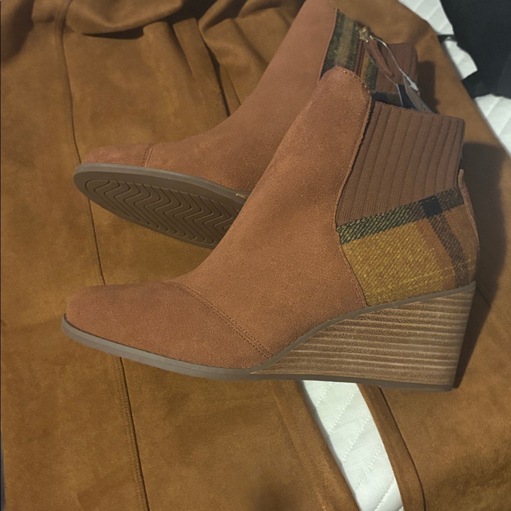 Tom’s Suede & Plaid Bootie - Women’s 7.5